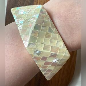 VTG Jess David PH Iridescent Cream Mosaic Bracelet Mother of Pearl MOP Bangle